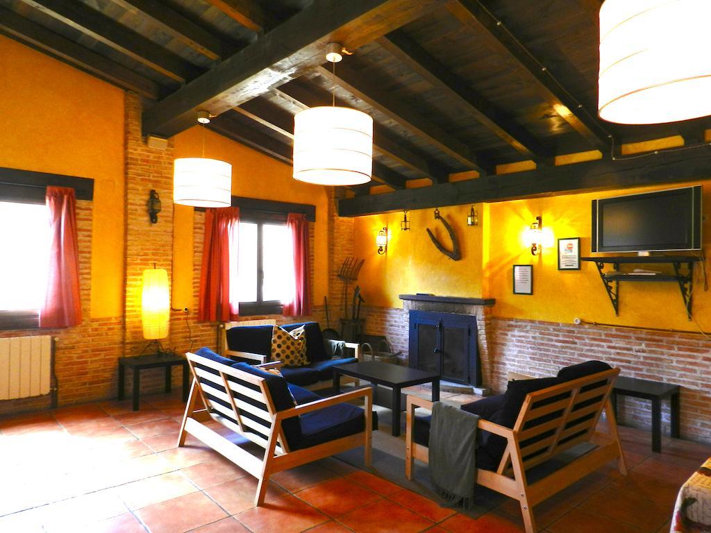 Hostel El Lago, Caceres Хараіс-де-ла-Вера Екстер'єр фото