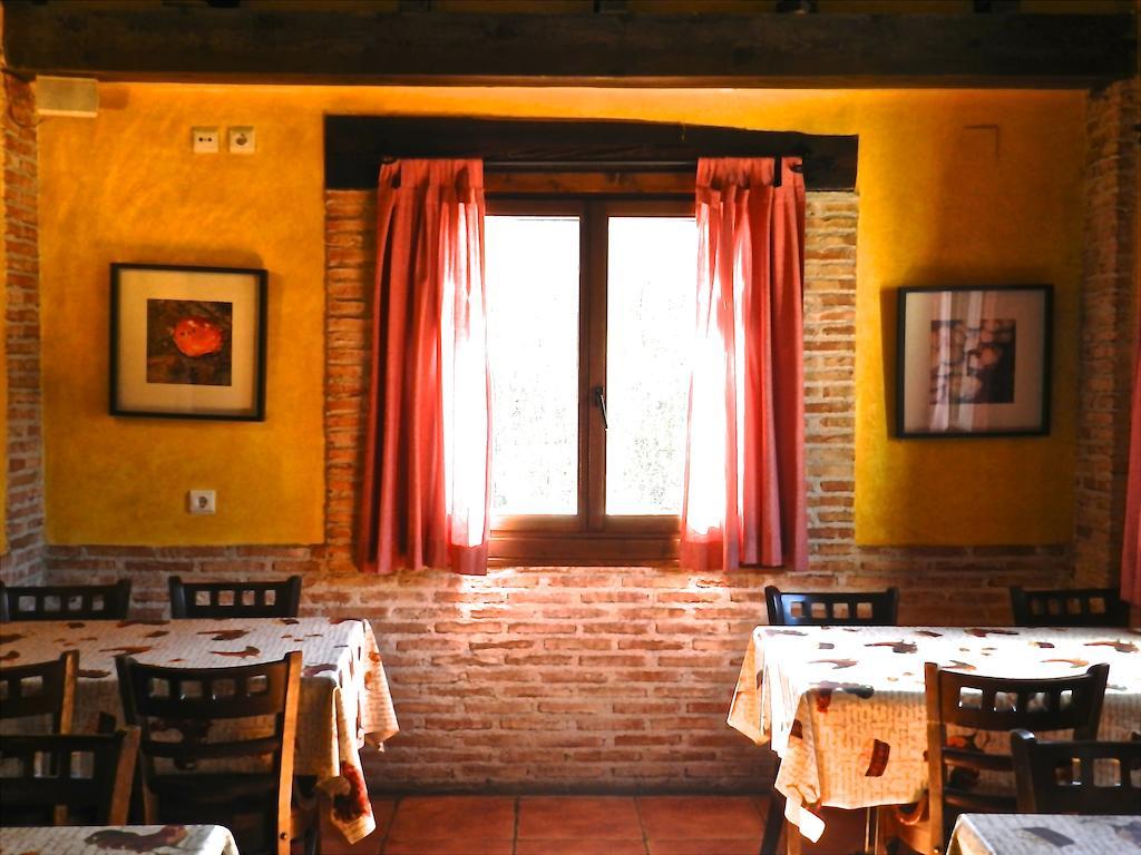 Hostel El Lago, Caceres Хараіс-де-ла-Вера Екстер'єр фото